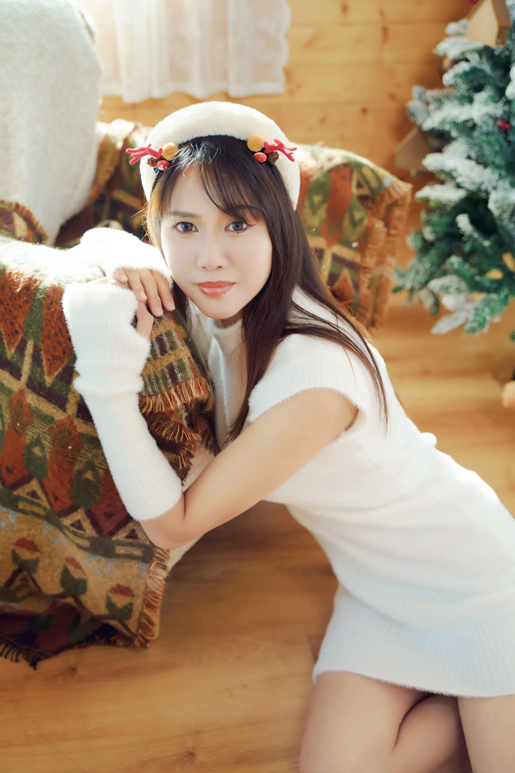 [YITUYU艺图语]2021.12.21 圣诞少女 lin [42P]插图